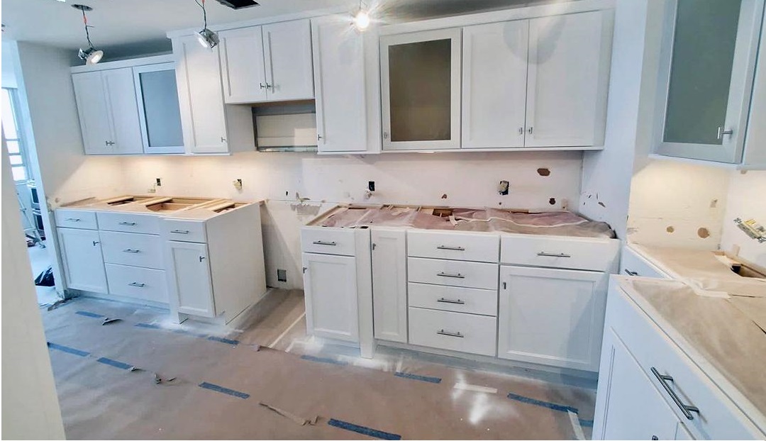 white-kitchen-cabinet-refinishing